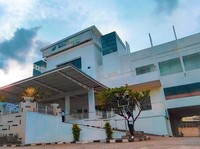 Bursa Buka Gembok SAPX dan Pantau Ketat Saham RS Metro (CARE)