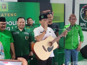 Kala Sandiaga Curhat Gagal Jadi Cawapres Ganjar di Depan Warga Semarang
