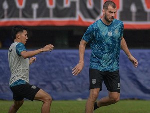 Pelatih Borneo FC Ungkap Penyebab Wiljan Pluim Batal Debut Saat Lawan Persik