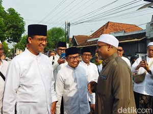 Anies-Cak Imin Hadiri Haul Habib Ali di Solo: Panjang Doanya