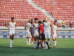 Dewa United FC Minta PSSI Pecat Wasit Bermasalah