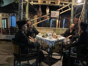 Keramahan Suku Osing dalam Secangkir Kopi Kemiren Banyuwangi