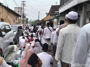 Hari Terakhir Haul Habib Ali Solo, Jemaah Membeludak Sejak Subuh