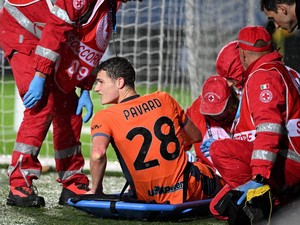 Pavard Cedera Lutut, Terancam Absen Lama