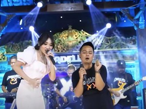 Lirik Lagu Santri Pekok yang Dinyanyikan Difarina feat Fendik Adella