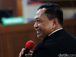 Eks Kabasarnas Henri Alfiandi Jalani Sidang Dakwaan Kasus Suap Hari Ini
