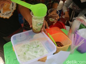 Uniknya Es Cendol Godong Kelor Pelepas Dahaga di Pati