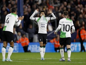 Sepakbola yang Menenangkan Luis Diaz