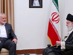Khamenei Bilang ke Hamas: Iran Tak Akan Ikut Berperang!