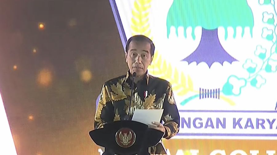 Presiden Joko Widodo saat menghadiri puncak acara perayaan HUT ke-59 Partai Golkar, hari Senin (6/11/2023). (Tangkapan Layar Youtube CNN Indonesia)