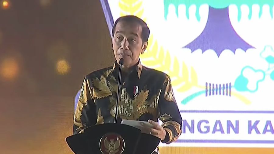 Presiden Joko Widodo saat menghadiri puncak acara perayaan HUT ke-59 Partai Golkar, hari Senin (6/11/2023). (Tangkapan Layar Youtube CNN Indonesia)