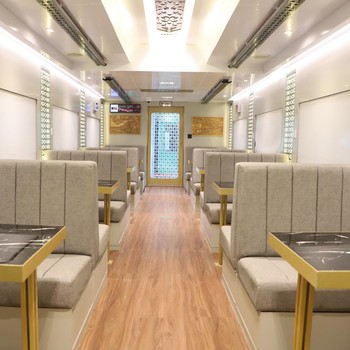Berasa Sultan! Ini Penampakan Gerbong Kereta Makan Baru KAI