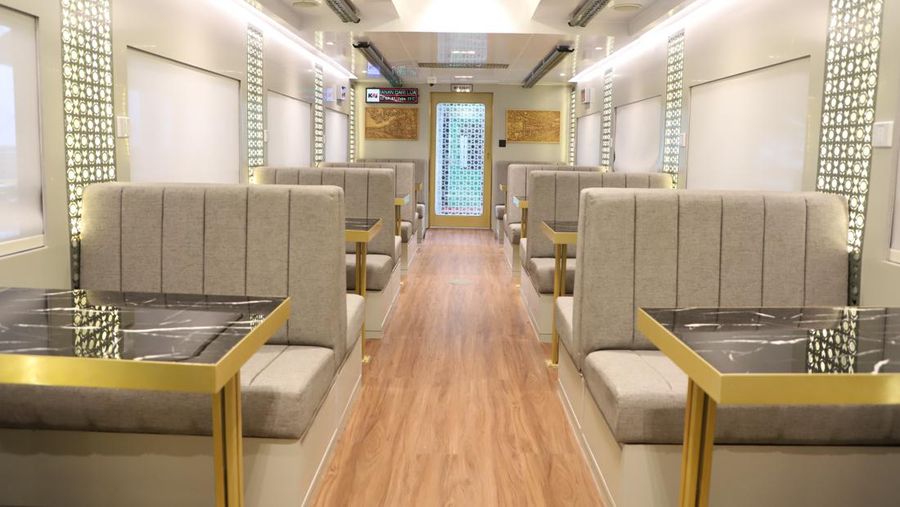 Penampakan gerbong makan di Kereta Sultan KA Bima dan KA Argo Semeru. (Dok. KAI)