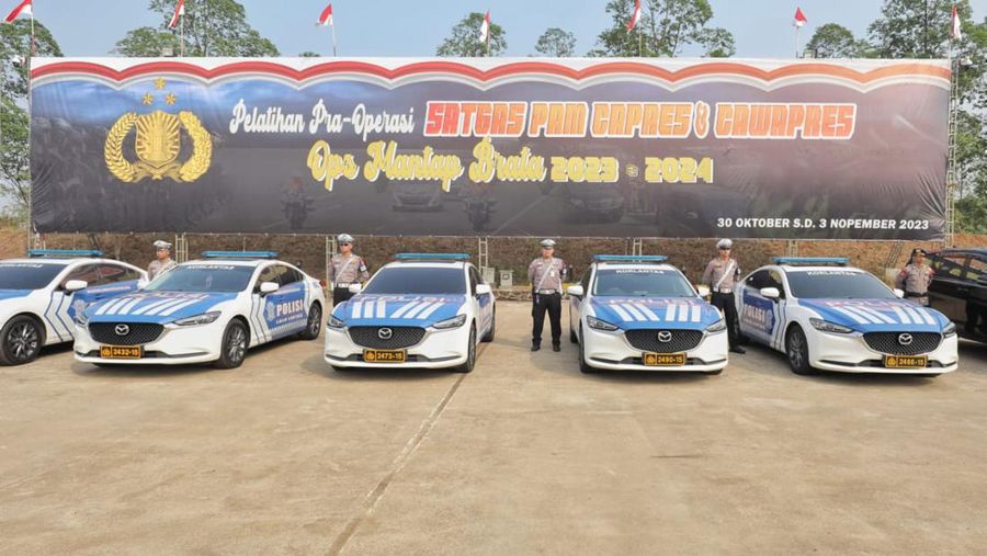 Satgas Pamwal Capres-cawapres Operasi Mantap Brata 2023-2024 Pemilu Damai Siap Bertugas. (Dok. NTMC Polri)