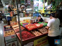 Harga Sembako Beterbangan, Harga Gula Rekor ke Rp16.220/ Kg