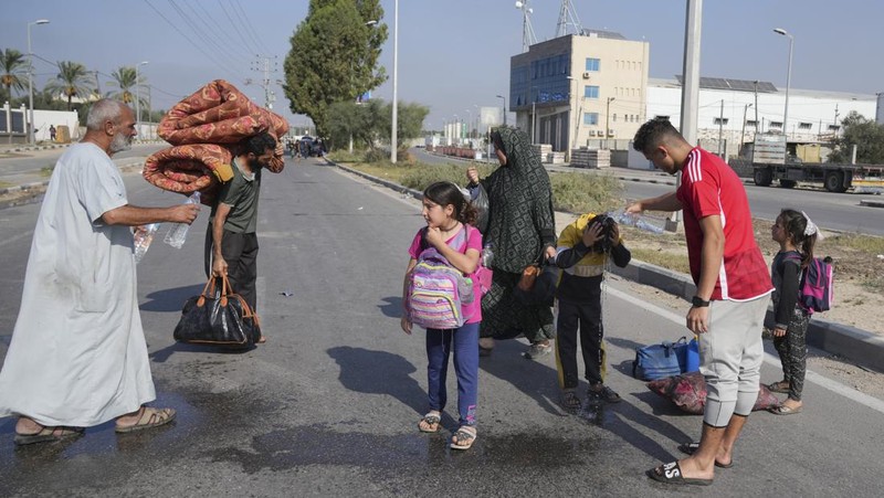 Warga Palestina di Tepi Barat terusir dari rumah mereka sendiri, karena agresi Israel yang kian parah di wilayah tersebut. (AP Photo/Hatem Moussa)
