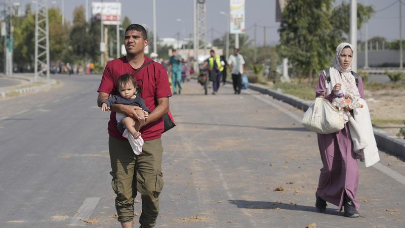 Warga Palestina di Tepi Barat terusir dari rumah mereka sendiri, karena agresi Israel yang kian parah di wilayah tersebut. (AP Photo/Hatem Moussa)