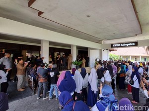 Tolak Pembangunan Instalasi Pengolah Lumpur Tinja, Warga Geruduk DPRD Bantul
