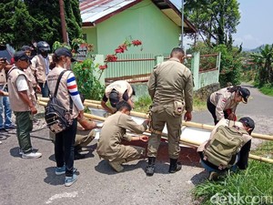 Belum Masuk Masa Kampanye, Bawaslu Copot 1.045 Baliho Caleg di Manggarai