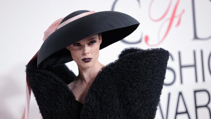 Kim Kardashian menghadiri CFDA Fashion Awards di Manhattan, New York City, AS, 6 November 2023. (REUTERS/Andrew Kelly)