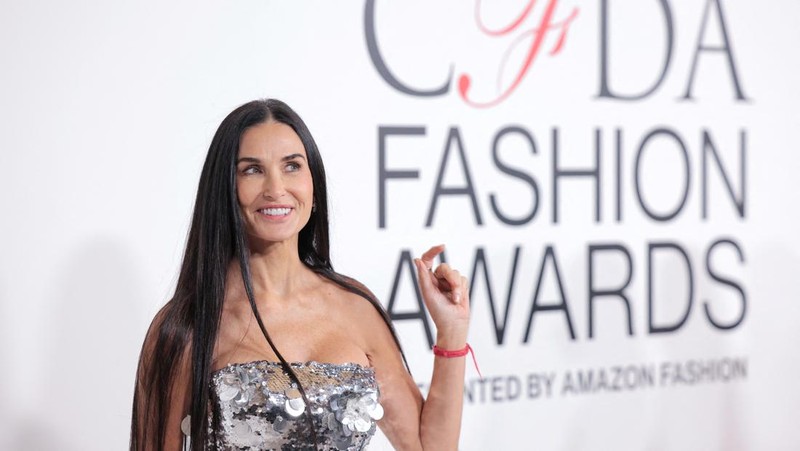 Kim Kardashian menghadiri CFDA Fashion Awards di Manhattan, New York City, AS, 6 November 2023. (REUTERS/Andrew Kelly)