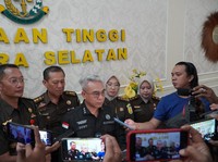 Kejaksaan Tinggi Sumsel Tahan 3 PNS Pajak Tersangka Korupsi