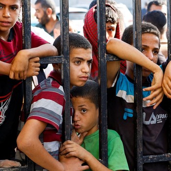 Rafah Dibuka Lagi, Warga Berebut Tinggalkan 'Neraka' Gaza