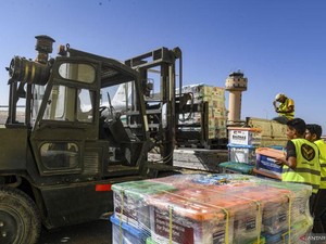 Bulan Sabit Merah Mesir Terima Bantuan Indonesia untuk Warga Gaza