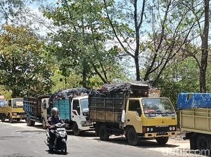 Antrean Horor Truk Sampah di TPA Suwung, Sopir Menginap 2 Hari