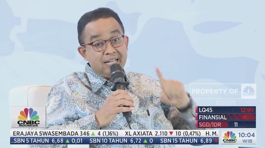 Bakal calon presiden Anies Baswedan dalam acara Sarasehan 100 Ekonom Indonesia yang diselenggarakan oleh CNBC Indonesia dan INDEF di Menara Bank Mega, Jakarta, Rabu (8/11/2023). (CNBC Indonesia TV)