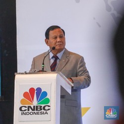 Berantas Kemiskinan, Prabowo Janji Kuliah-Makan Siang Gratis