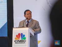 Berantas Kemiskinan, Prabowo Janji Kuliah-Makan Siang Gratis