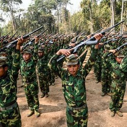 Tetangga RI Memanas, Pasukan Oposisi Rebut Kota dari Militer