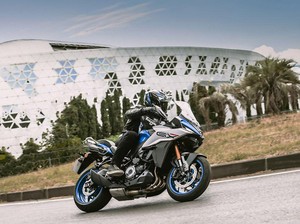Gagah Pol! Motor Baru Suzuki GSX-S1000 GX