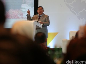 Janji Prabowo Kalau Jadi Presiden: Makan Siang Anak-Angkutan Buruh Gratis