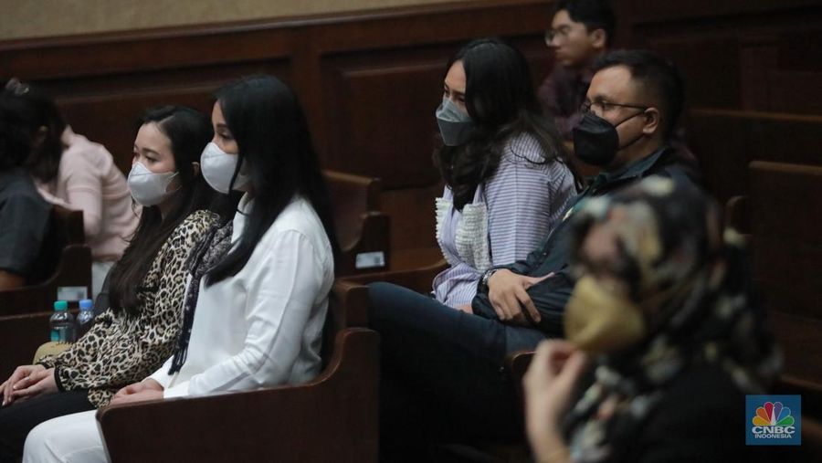 Terdakwa kasus gratifikasi dan TPPU Rafael Alun Trisambodo menjalani sidang lanjutan di Pengadilan Tipikor, Jakarta, Pusat, Rabu, (8/11/2023). (CNBC Indonesia/Muhammad Sabki)