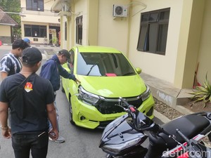 Mobil Pameran Tabrak Pengunjung Mal Semarang Berujung Sales Jadi Tersangka
