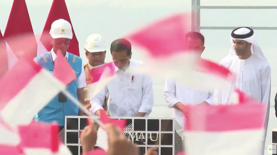 Jokowi dalam peresmian PLTS Terapung Cirata 192 MWp. (Tangkapan layar Youtube Setpres RI)