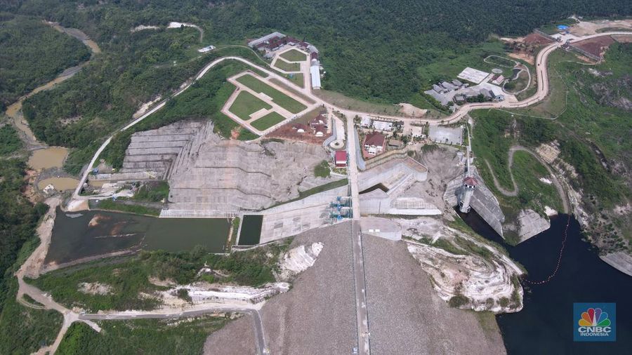 Kondisi progres pembangunan proyek Bendungan Karian di Lebak, Banten, Kamis, (9/11/2023). (CNBC Indonesia/Muhammad Sabki)