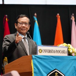 Mahfud: Tidak Semua Pertanyaan Debat Soal Data Pertahanan Rahasia