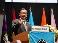 PDIP: Mahfud MD Tampilkan Wajah Ekonomi Kerakyatan Saat Debat