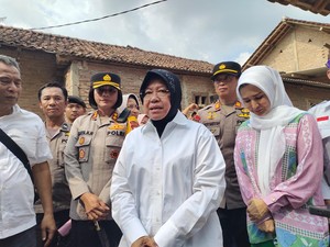 Mensos Risma Kunjungi Siswa Korban Bullying di Pesawaran, Pendidikan Dijamin