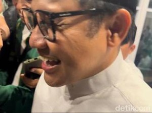 Cak Imin Ngakak Hasto Bilang Dirinya Ahli Cari Peluang Saat Jokowi Lengah