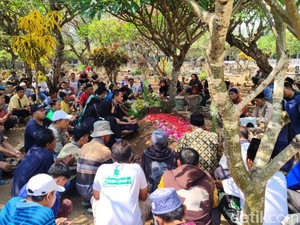 Sosok Endang yang Diduga Dibunuh Orang Dekat di Kamar Mandi Rumah