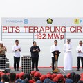 Media Asing Sorot Jokowi Resmikan PLTS Terapung, Bilang Gini