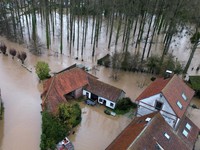 Prancis Utara Lumpuh Total Terendam Banjir