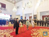 Jokowi Beri Gelar Pahlawan Nasional ke 6 Tokoh Ini