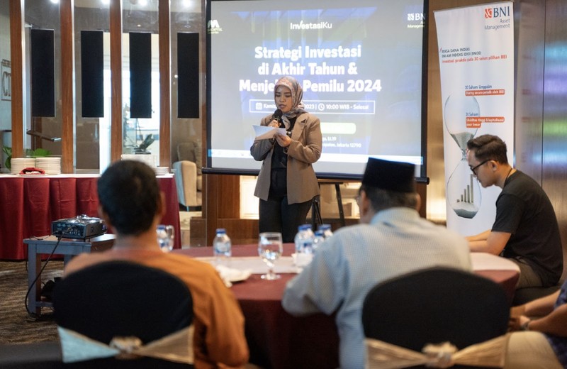 InvestasiKu bersama BNI Asset Management Adakan Market Outlook dengan Nasabah. (Dok. InvestasiKu) InvestasiKu bersama BNI Asset Management Adakan Market Outlook dengan Nasabah. (Dok. InvestasiKu)