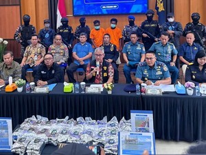 Bea Cukai Tarakan Tangkap 2 WNA Bawa 23 Kg Sabu, Pelaku Sempat Lompat ke Laut