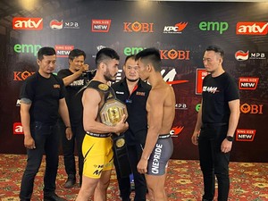 One Pride MMA 74: Angga vs Ronald Siahaan, Sudah Panas sebelum Naik Ring
